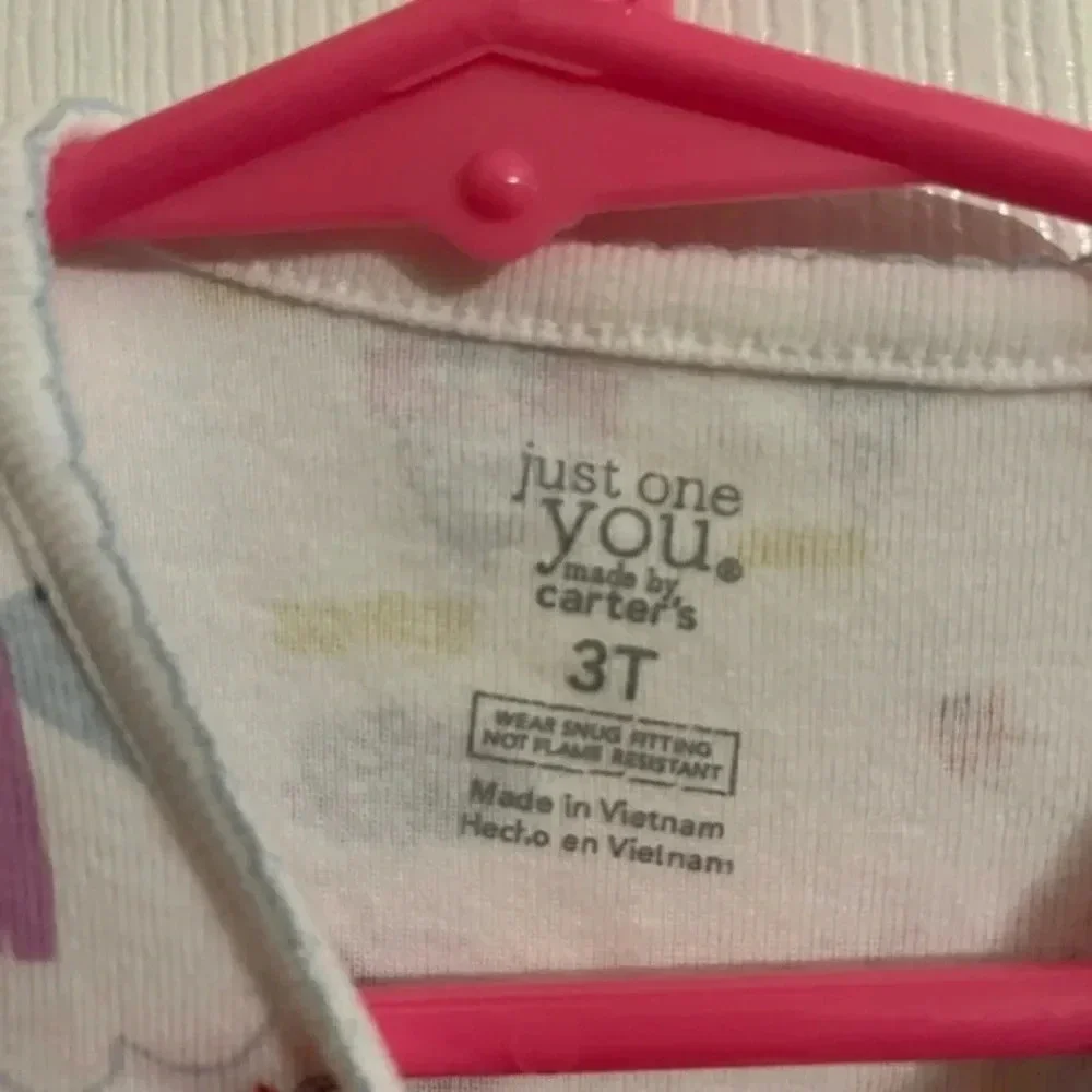 Carter’s Girls unicorn 🦄‎ Pajamas size 3T